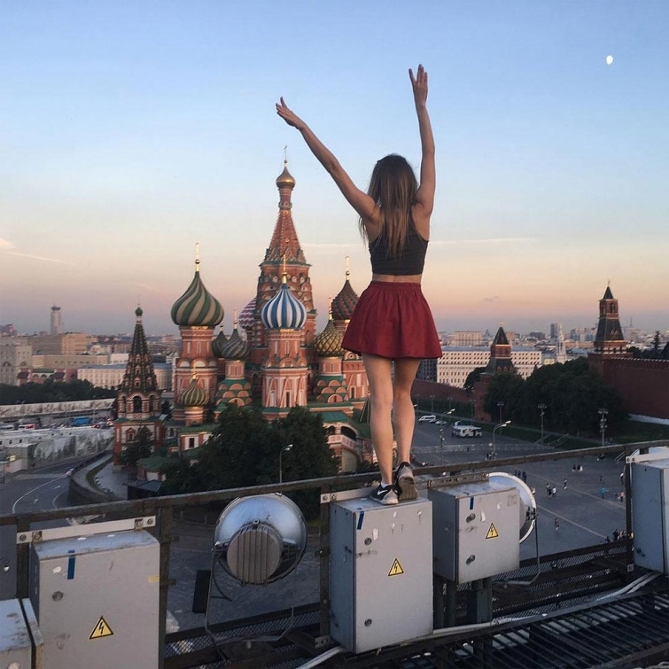 Angelina Nikolaou is a Russian girl who takes very risky pictures around the world. - Events, Society, People, Madness, Extreme, Extreme, Girls, Instagram, Longpost