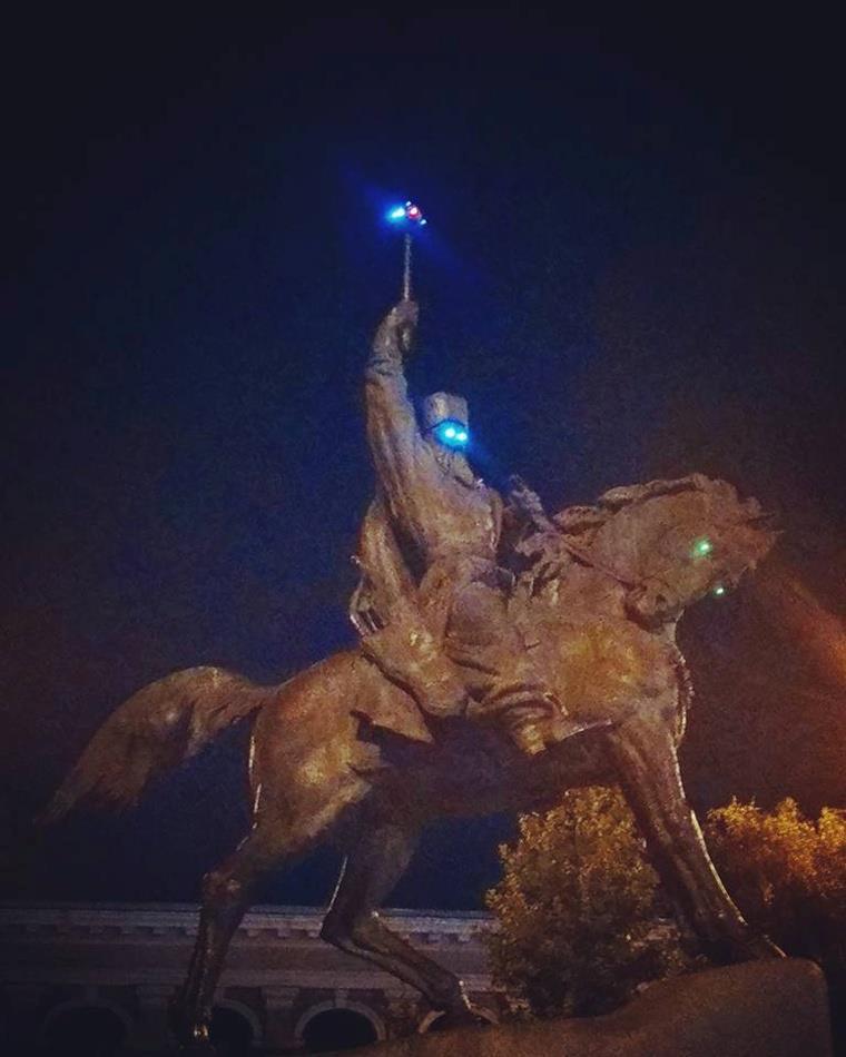 Monument improved by LEDs - Monument, Rider, Horses