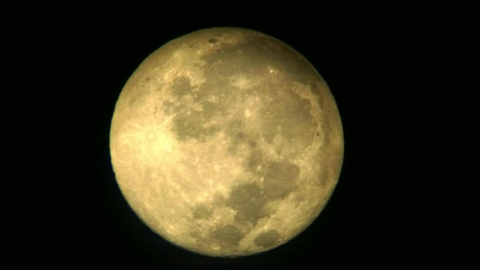 Moon through oxygen with carbon, August 19, 2016, 06:03. - My, moon, Astrophoto, Astronomy, Telescope, Telephone