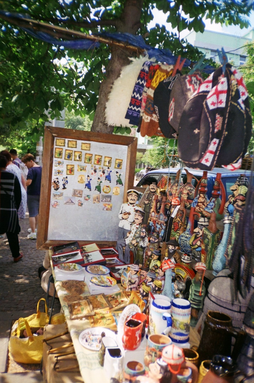 Flea market in Tbilisi. Georgia. - My, Tbilisi, Georgia, Market, Film, Vintage, Retro, Rarity, Camera, Longpost