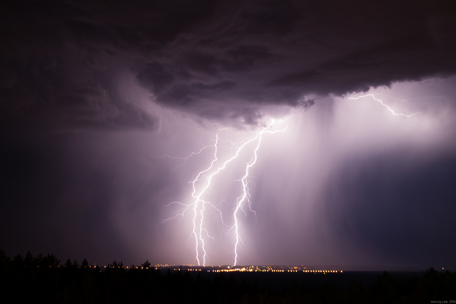 Night thunderstorm - My, Lightning, Thunderstorm, My, Longpost, Ufa