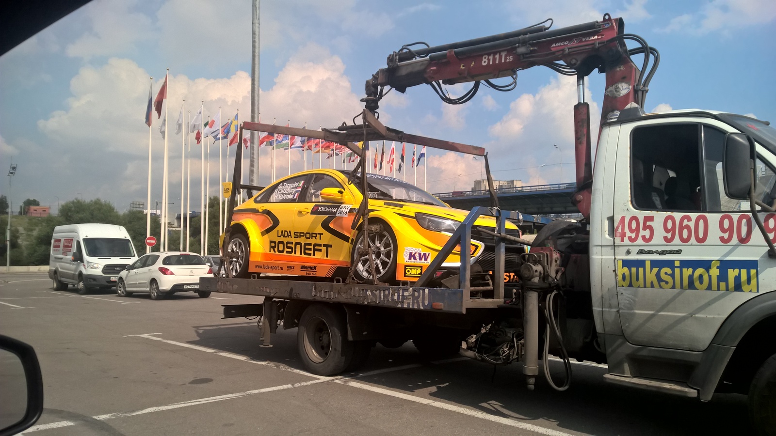 Lada Rosneft - My, Lada Vesta, Exhibition, Race, Crocus Expo