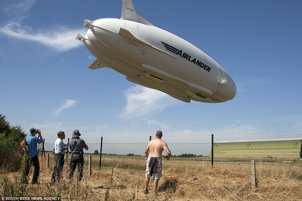 Самое большое воздушное судно в мире разбилось в Англии - Новости, Airlander, Крушение, Длиннопост