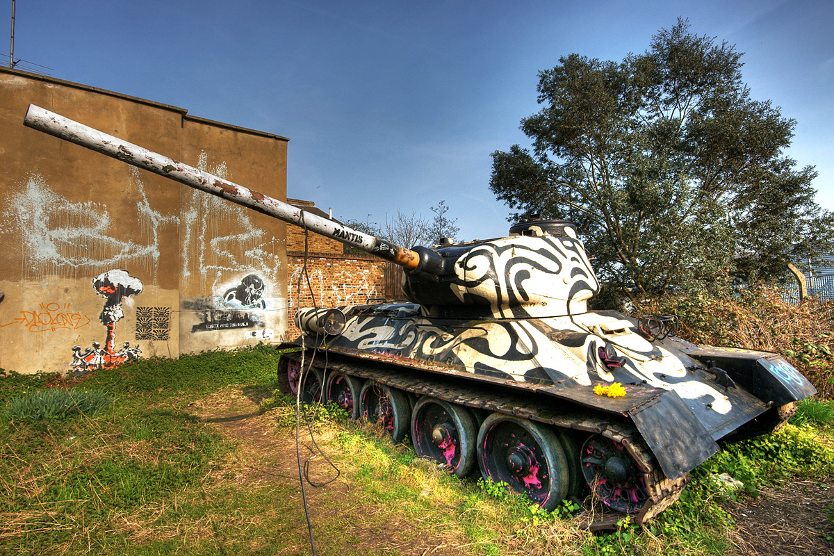 T-34 tank in south London - T-34, Tanks, London, Graffiti, Story, Funny, City's legends, Longpost