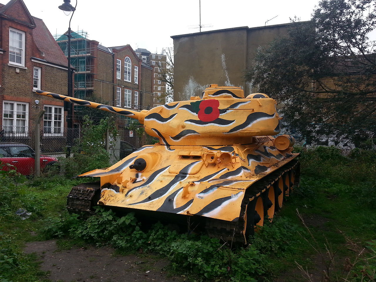 T-34 tank in south London - T-34, Tanks, London, Graffiti, Story, Funny, City's legends, Longpost