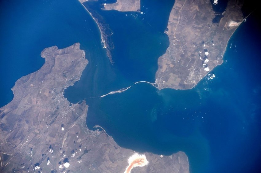 Russian cosmonaut photographed the construction of the Kerch bridge - Events, Roscosmos, Economy, Oleg Skripochka, ISS, The photo, Kerch bridge, Rgru