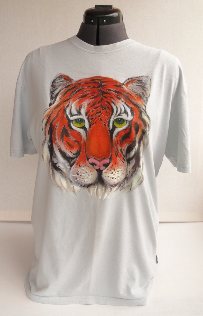 T-shirt painting - My, Painting on fabric, , Acrylic, With your own hands, Painting, Tiger, Longpost