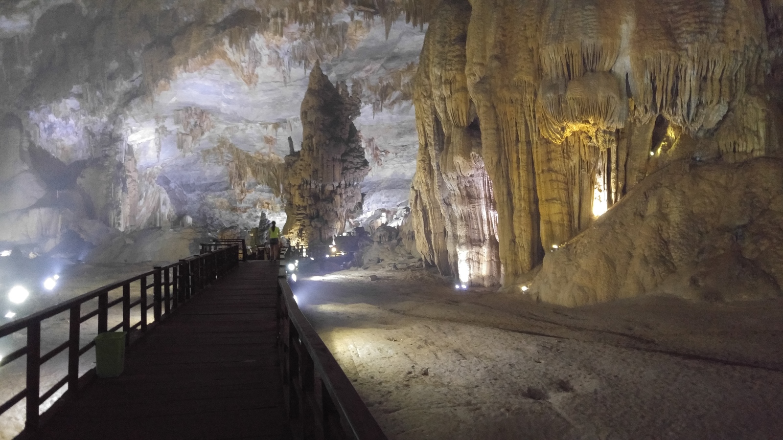 Descent to Paradise Cave - part 1 - My, Caves, Travels, Paradise Cave, Nature, Impressions, Vietnam, Unusual, In the depths of the earth, Video, Longpost