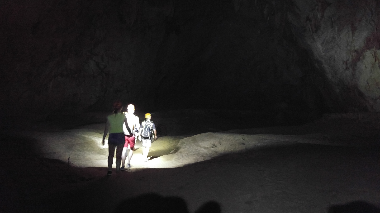 Descent to Paradise Cave - part 1 - My, Caves, Travels, Paradise Cave, Nature, Impressions, Vietnam, Unusual, In the depths of the earth, Video, Longpost