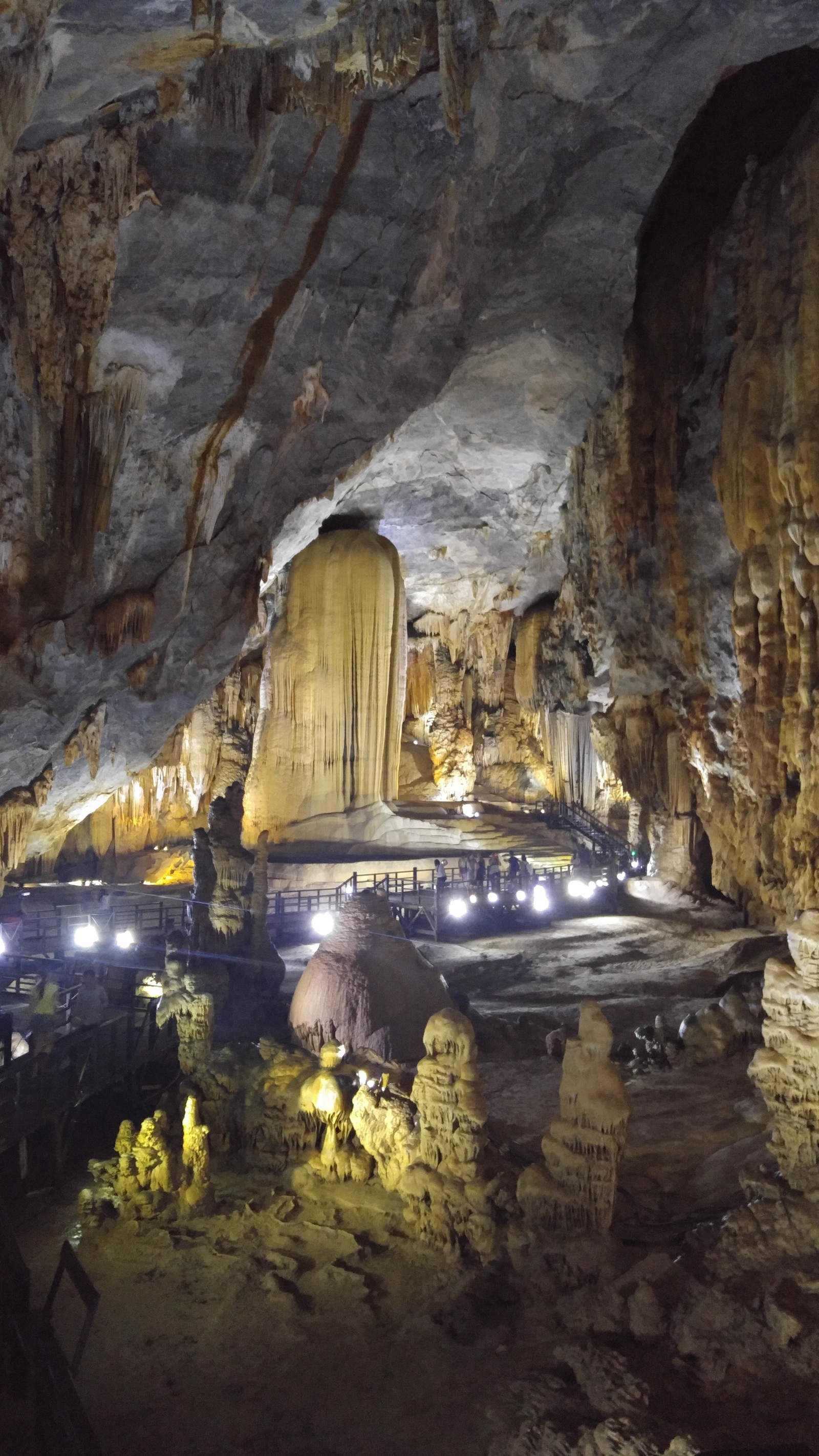 Descent to Paradise Cave - part 1 - My, Caves, Travels, Paradise Cave, Nature, Impressions, Vietnam, Unusual, In the depths of the earth, Video, Longpost