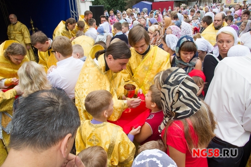 Children's religious procession in Penza - Children, School, Church, Secular state, Marasmus, Longpost