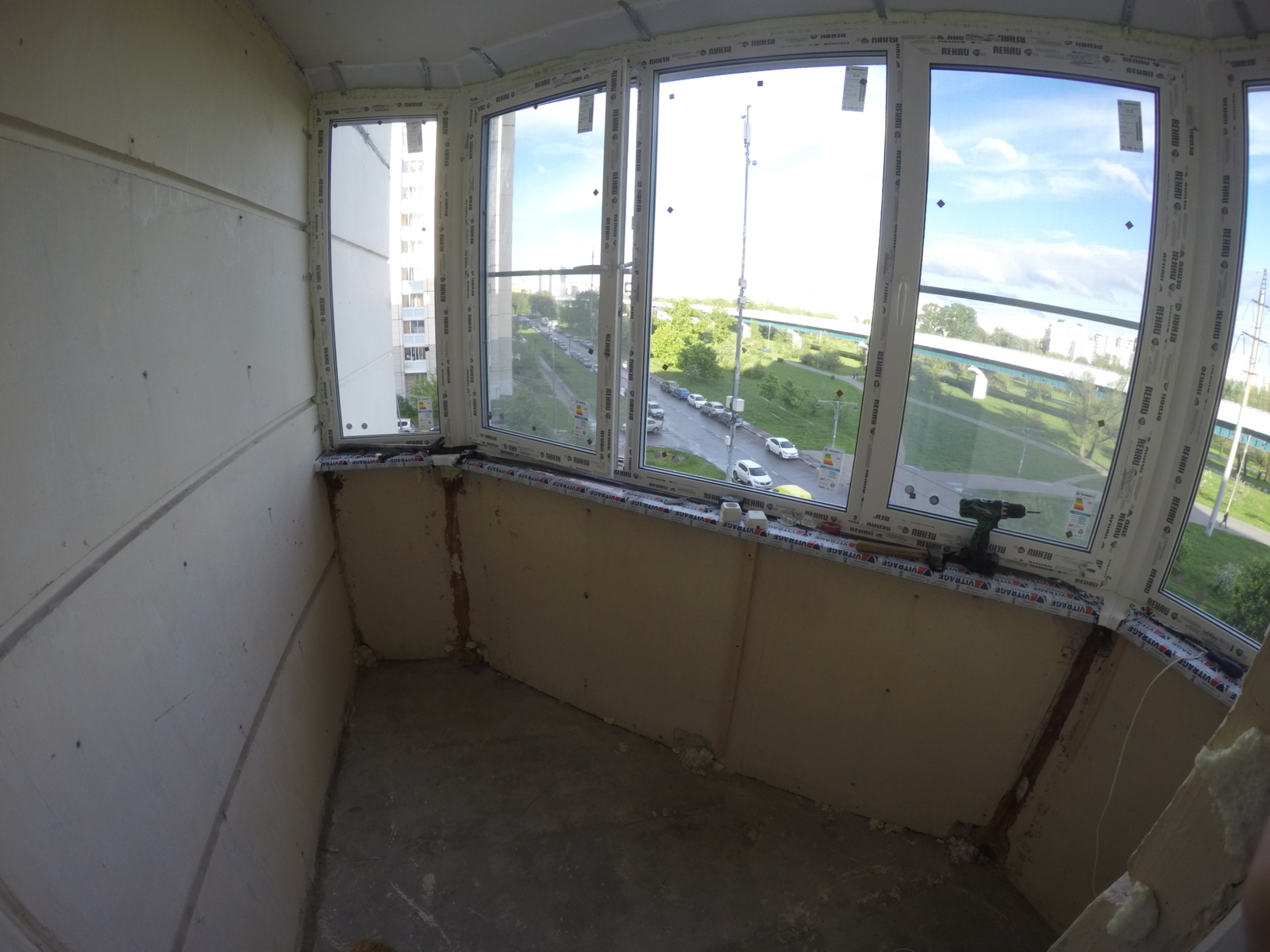 Cabinet on the balcony - My, Cabinet, Balcony, Loggia, Workplace, One room apartment, Longpost, cat