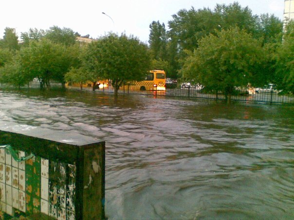 Little flood... - My, Потоп, Naberezhnye Chelny, Shower, Subway, Longpost