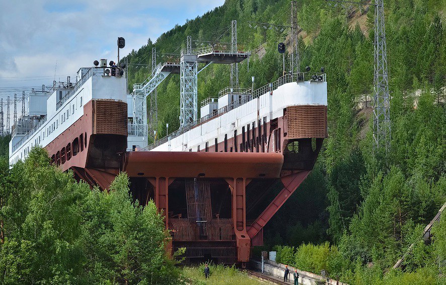 The ship lift of the Krasnoyarsk hydroelectric complex is the only one in Russia - Ship lift, Engineer, Hydraulic unit, World of building, Constructions, Architecture, Building, Russia, Longpost