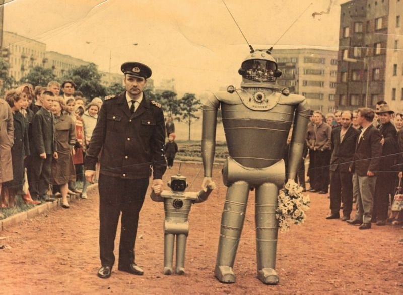 Too many questions? - Robot, Person, Family, Kaliningrad, Bender, Sailors