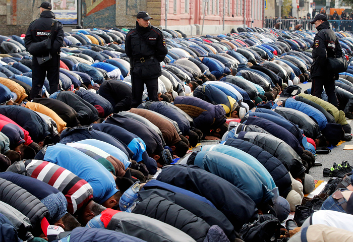 Fall down, you despicable... - Eid al-Adha, Moscow, Photo, Not mine