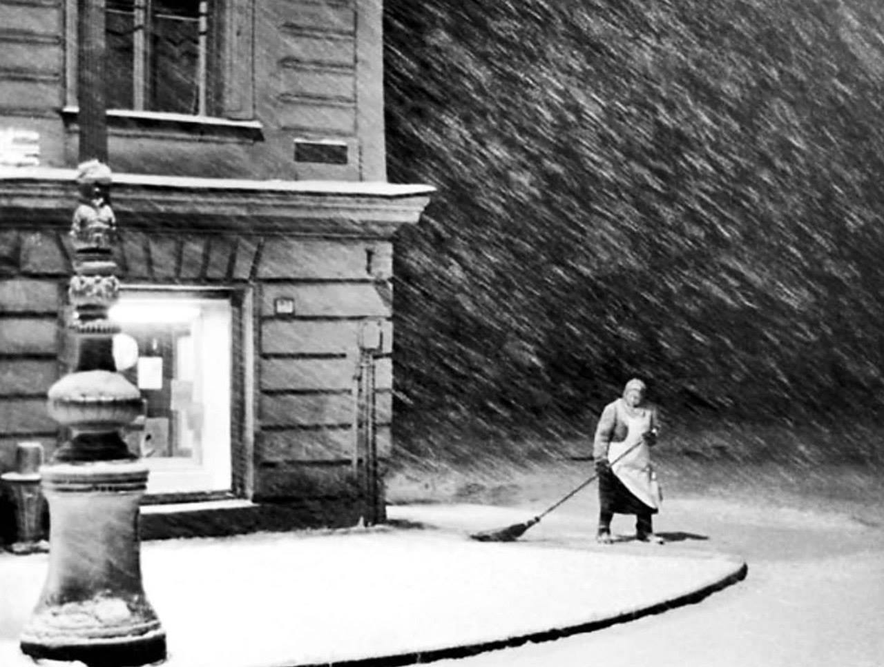 Loneliness - The photo, Snow, Cleaning, Saint Petersburg