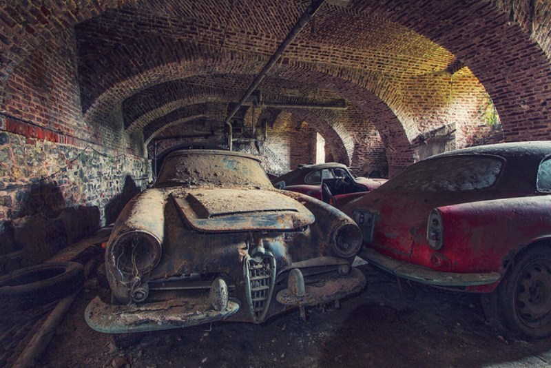 Forgotten Alfa Romeos in an old Belgian castle! - Translation, Alfa romeo, Locks, Find, , Longpost, Video