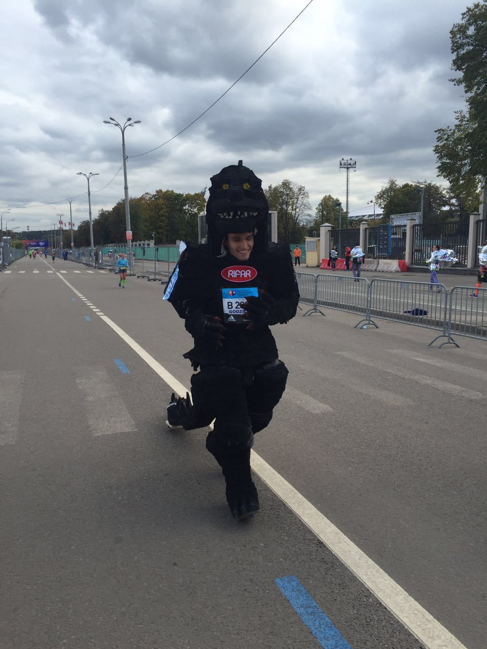 Godzilla at Moscow Marathon 2016 - POV - Moscow Marathon, Godzilla, Triathlon, Longpost