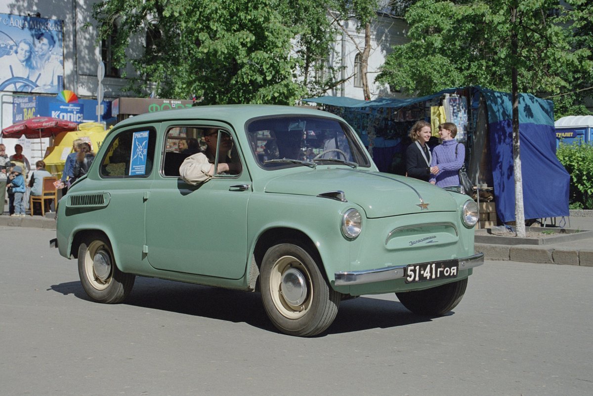 В этот день 1960 года с конвейера сошёл первый «Запорожец», в народе  получивший прозвище «горбатый» | Пикабу