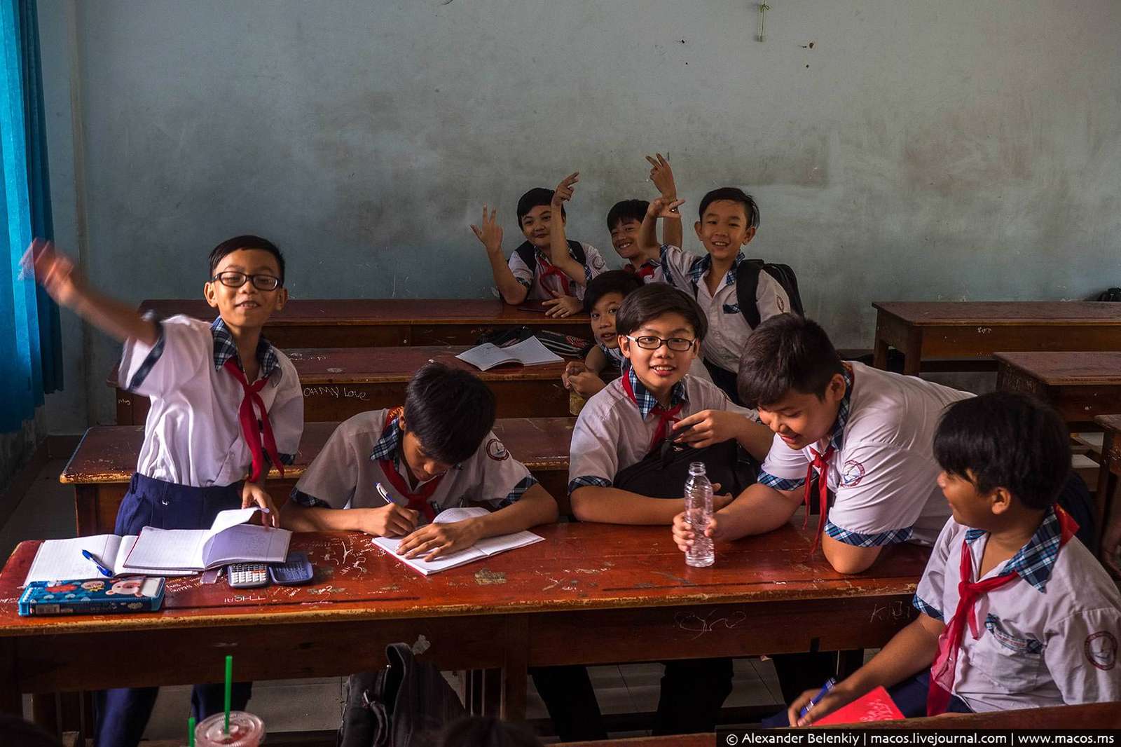 THE SHAME OF THE VIETNAMESE PIONEERS - Vietnam, Photo, , Children, Communism, Longpost