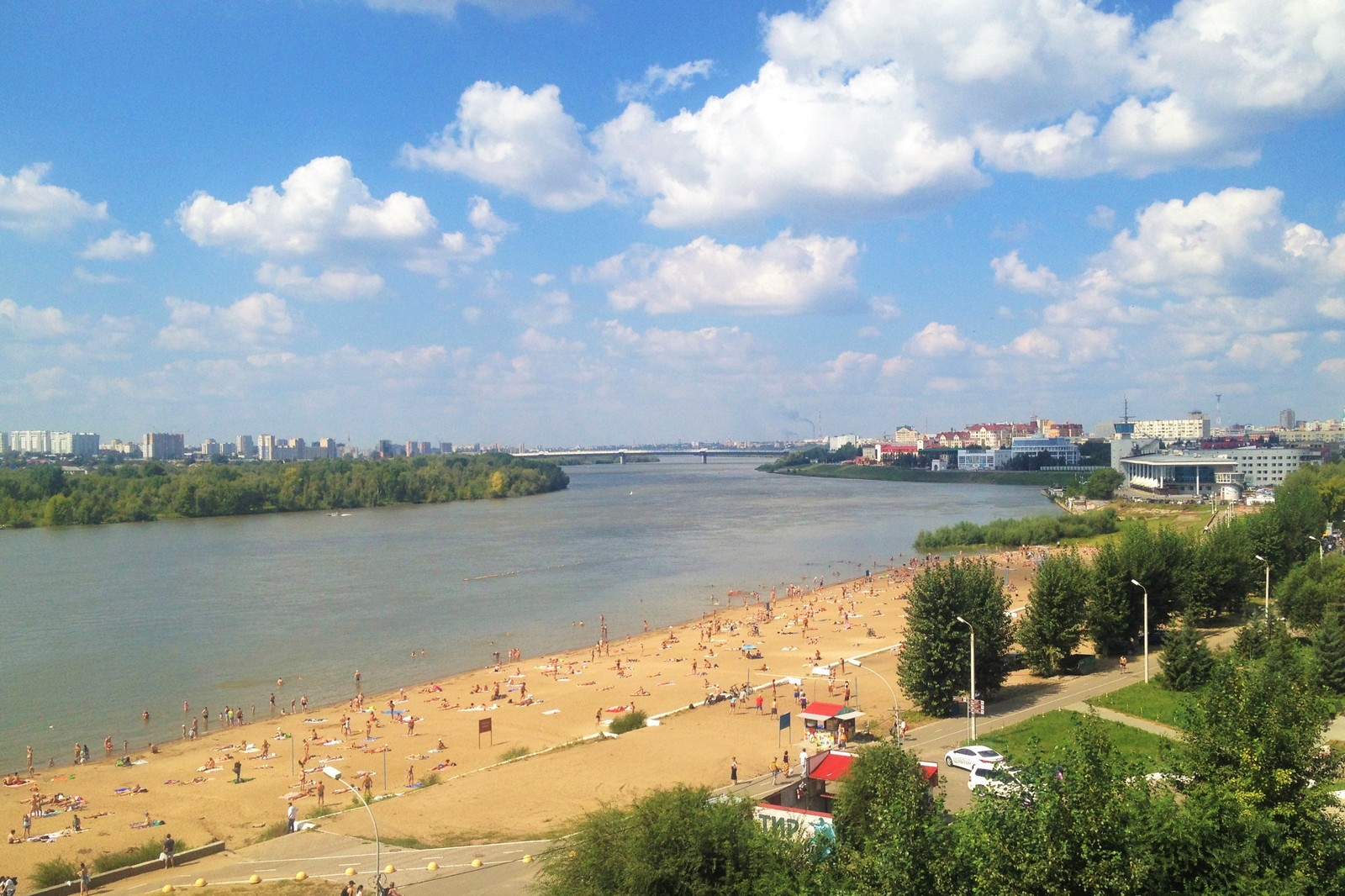 I've been living with this view for 15 years, and I still can't stop looking at it. - My, Omsk, Irtysh, Embankment, View from the balcony, Seasons, Russia, Beach, Snow, Longpost