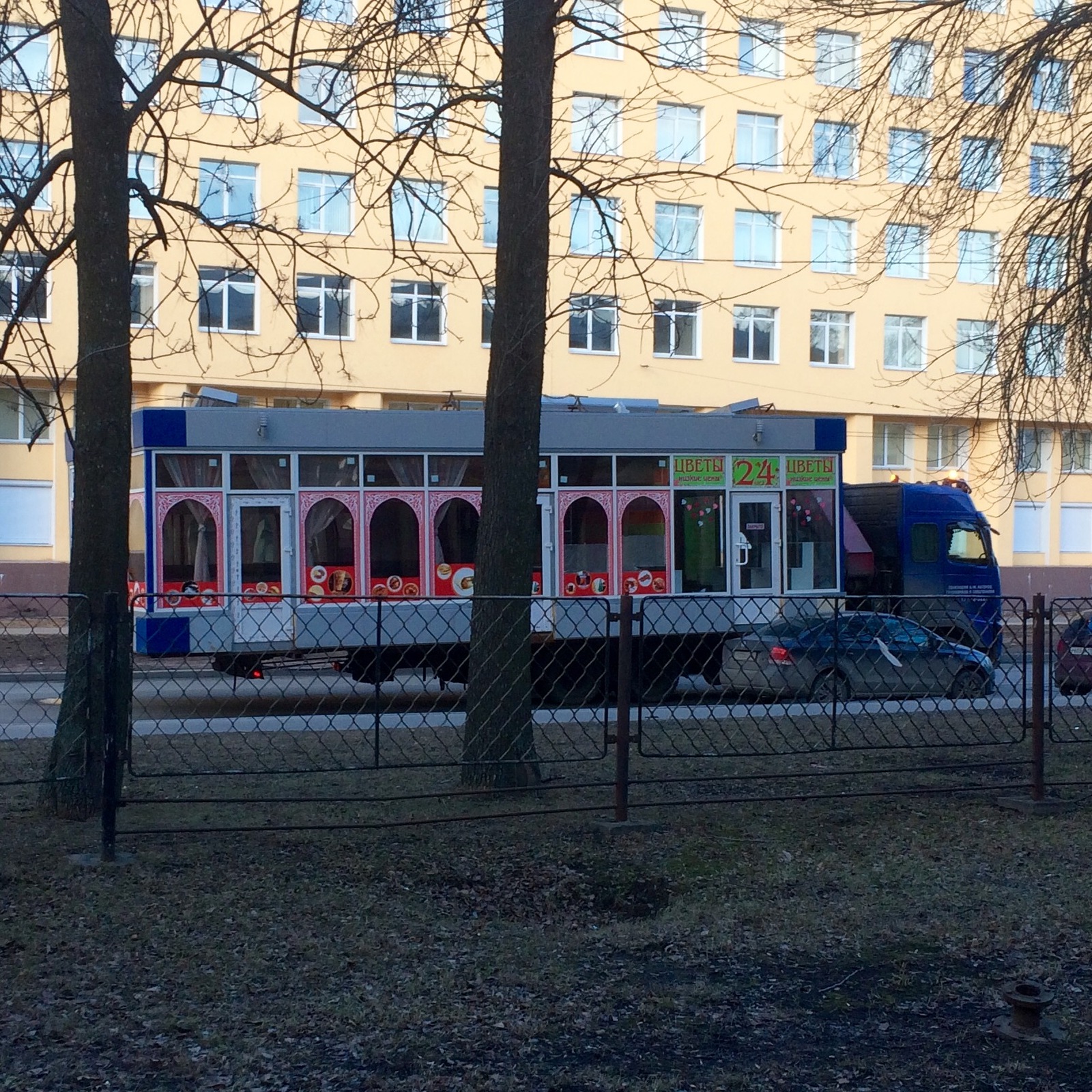 Shawarma evacuation - My, Shawarma, Saint Petersburg, Tow truck, Photo