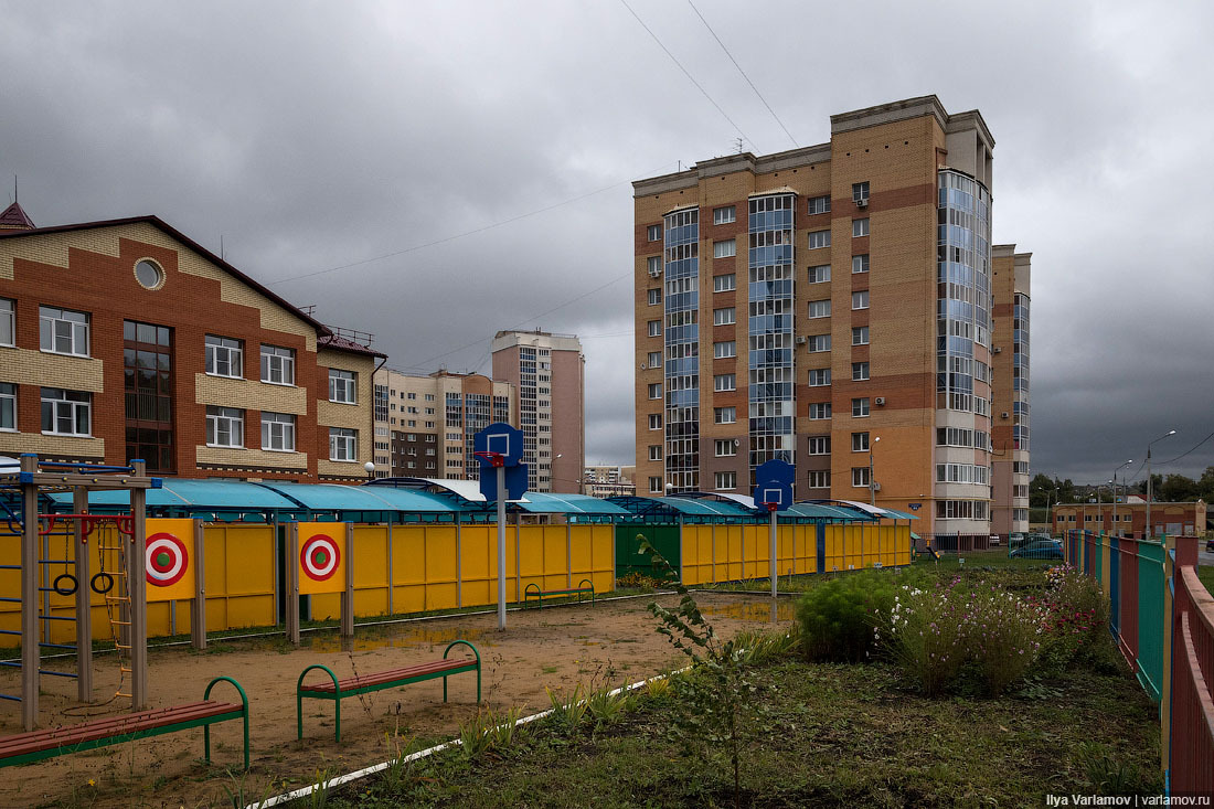 Meanwhile, beach basketball is being developed in Saransk... - Russia, Saransk, Rave, Madness