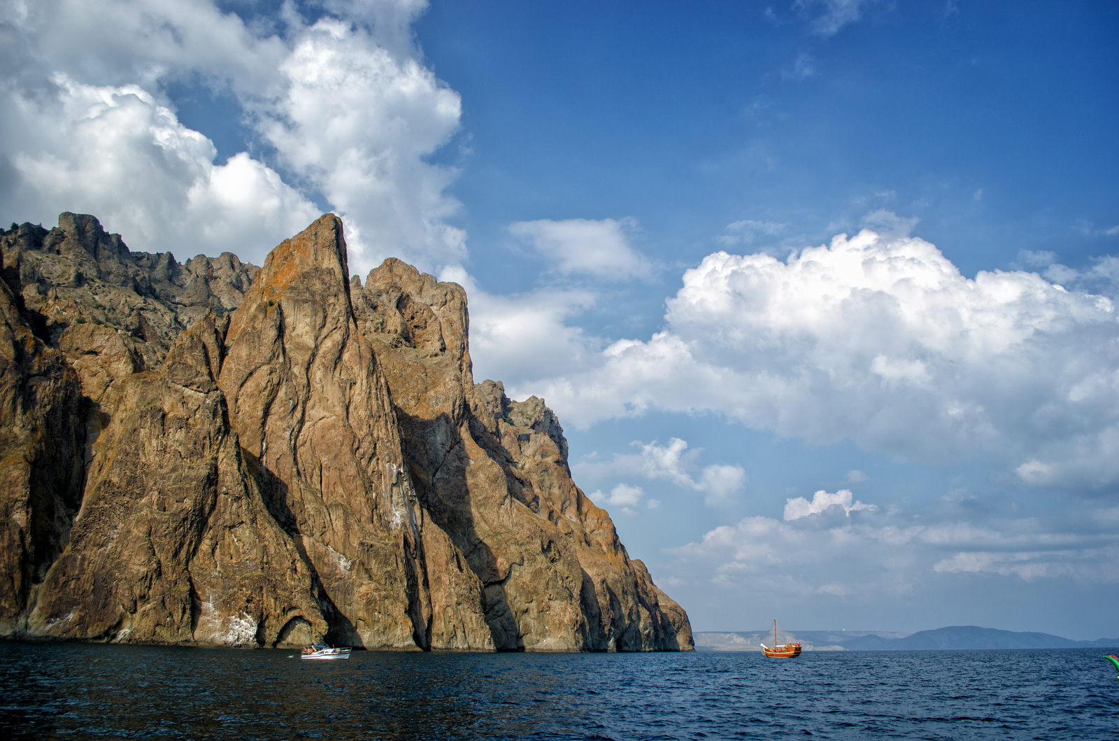 A bit of the Crimean coast - My, Nikon, Photo, Sea, The mountains, Shore, Longpost