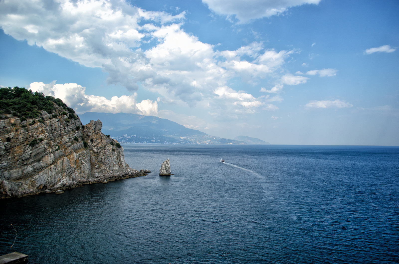 A bit of the Crimean coast - My, Nikon, Photo, Sea, The mountains, Shore, Longpost