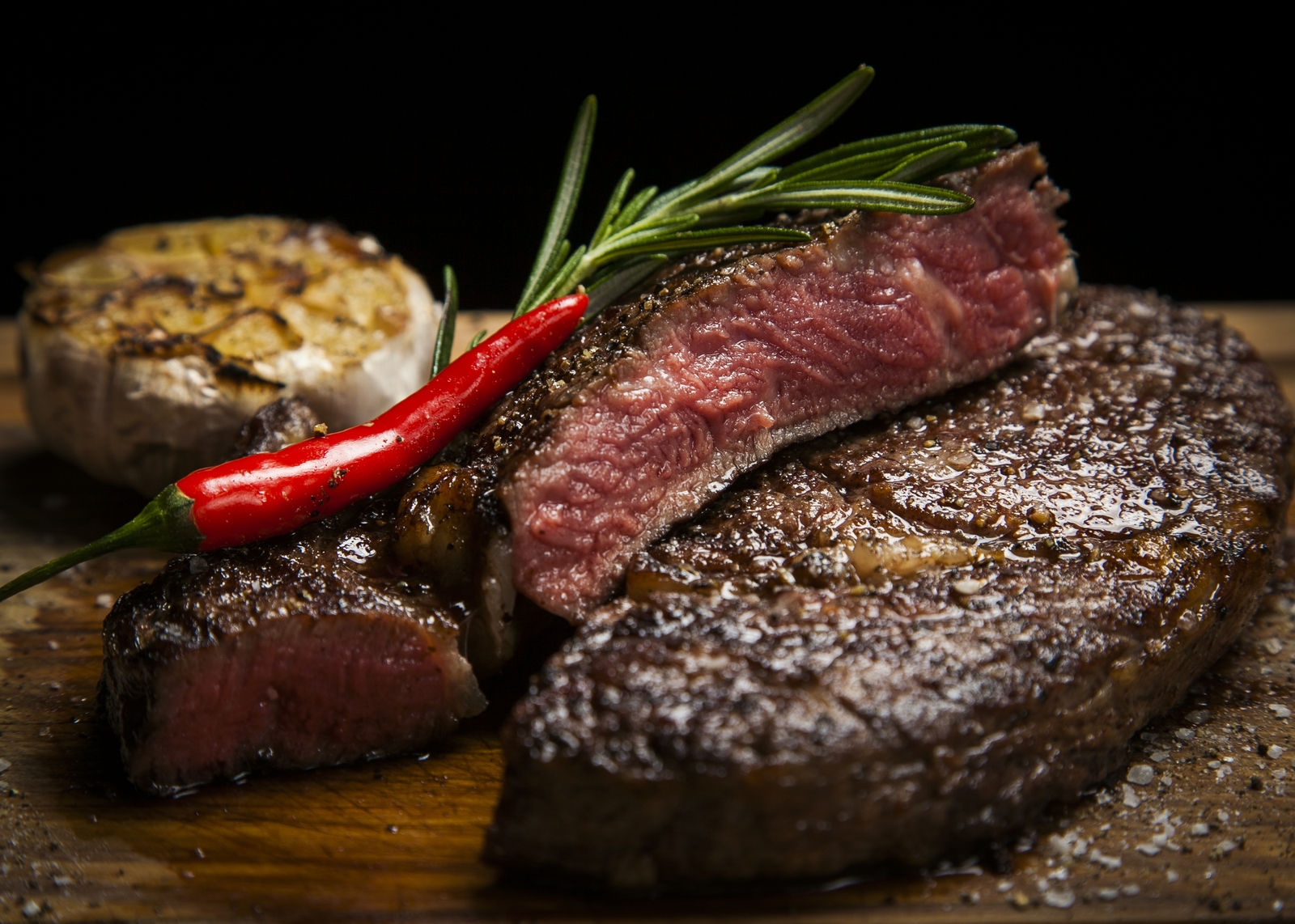 Steaks. What does a delitant know about meat? Healthy people! I am 19 years old, a year ago I got a job in a restaurant as an assistant chef, now I am a full-fledged chef - Longpost, Meat, Steak