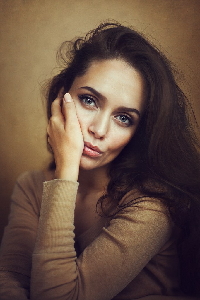 These eyes are opposite - beauty, PHOTOSESSION, Eyes, Hand, Beautiful girl, Longpost