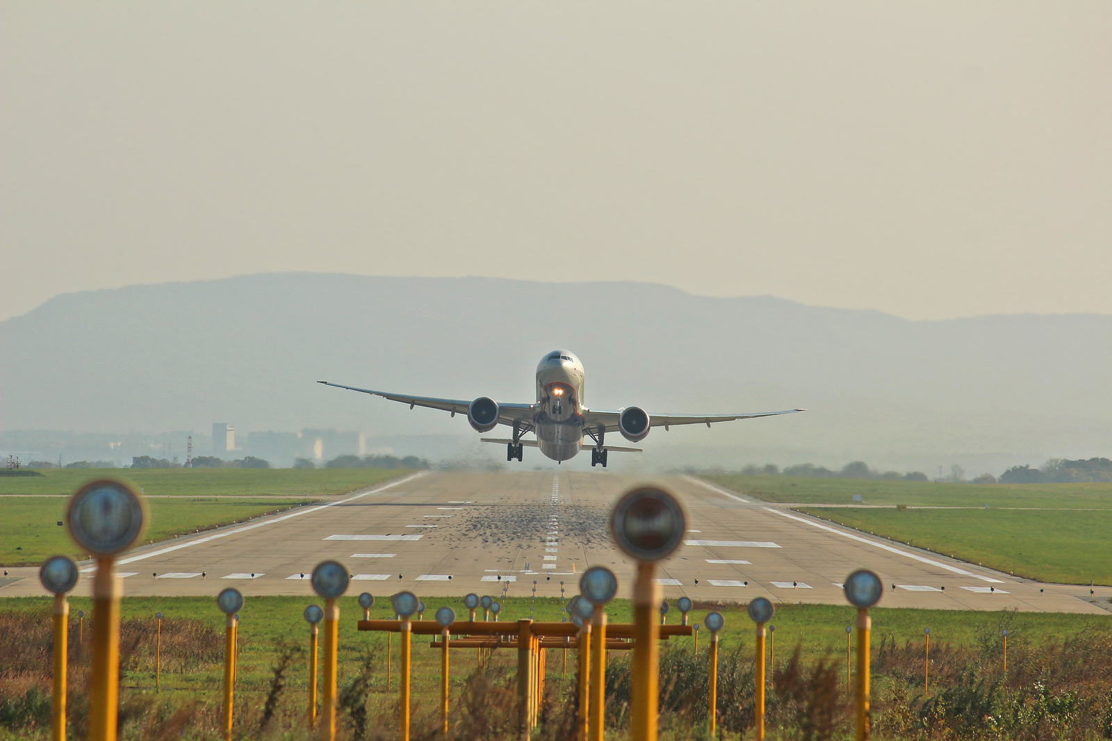 Autumn airspotting of Vladivostok International Airport - My, Aviation, The photo, Vladivostok, Spotting, Longpost