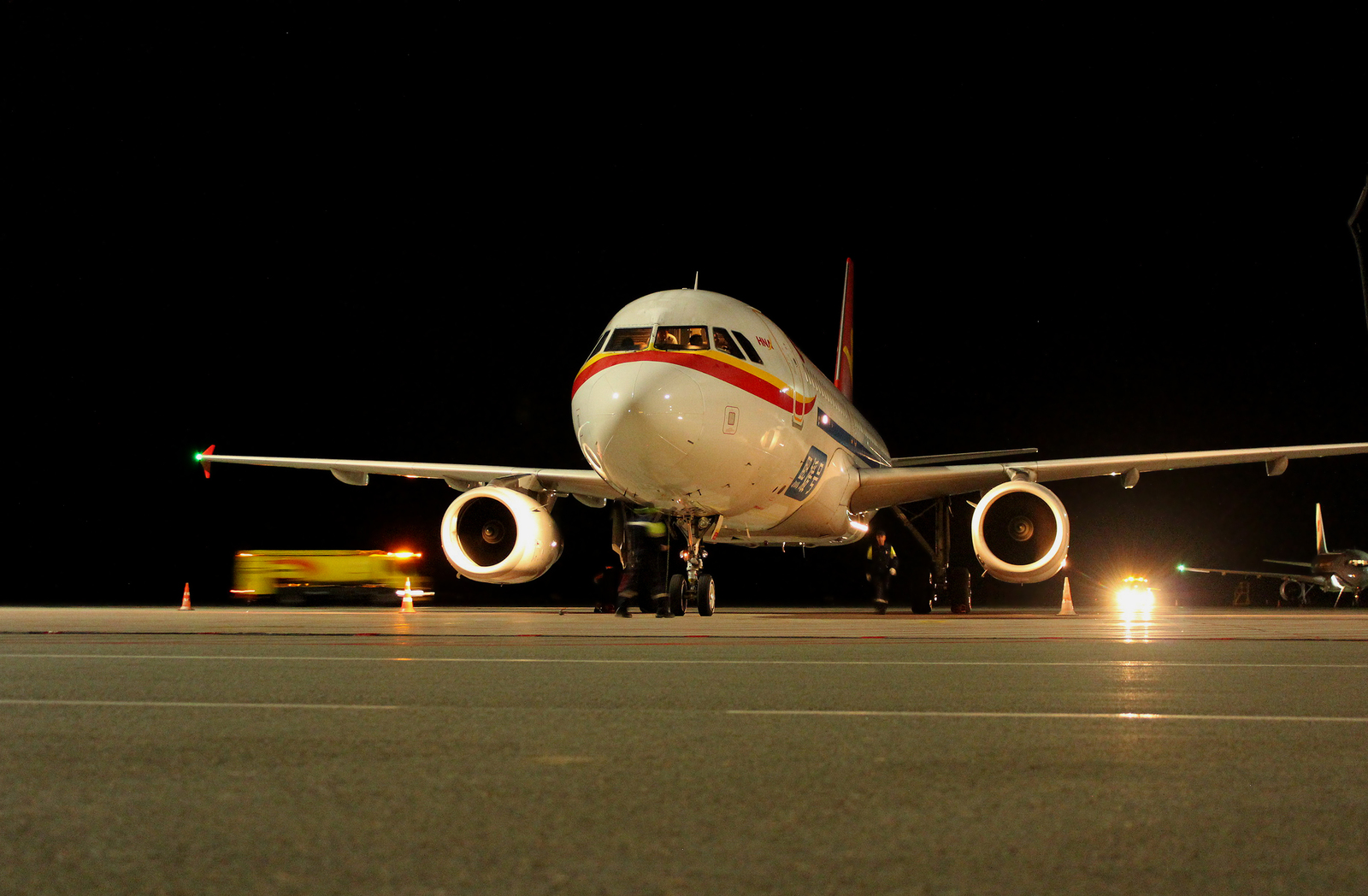 Autumn airspotting of Vladivostok International Airport - My, Aviation, The photo, Vladivostok, Spotting, Longpost