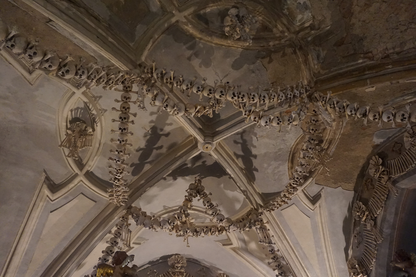 Ossuary. Kutna Hora - My, Czech, Ossuary, Scull, , Kutna Hora, Longpost