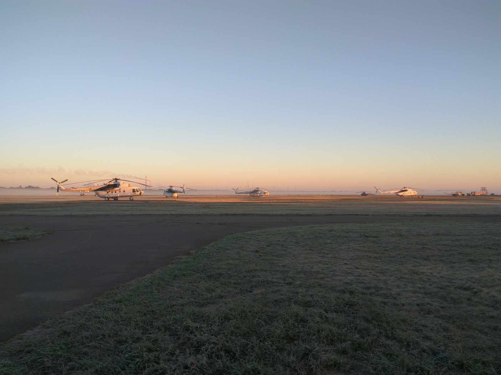 Early morning on the field - My, Helicopter, Field, Aviation, Xiaomi redmi Note 3 PRO, Morning