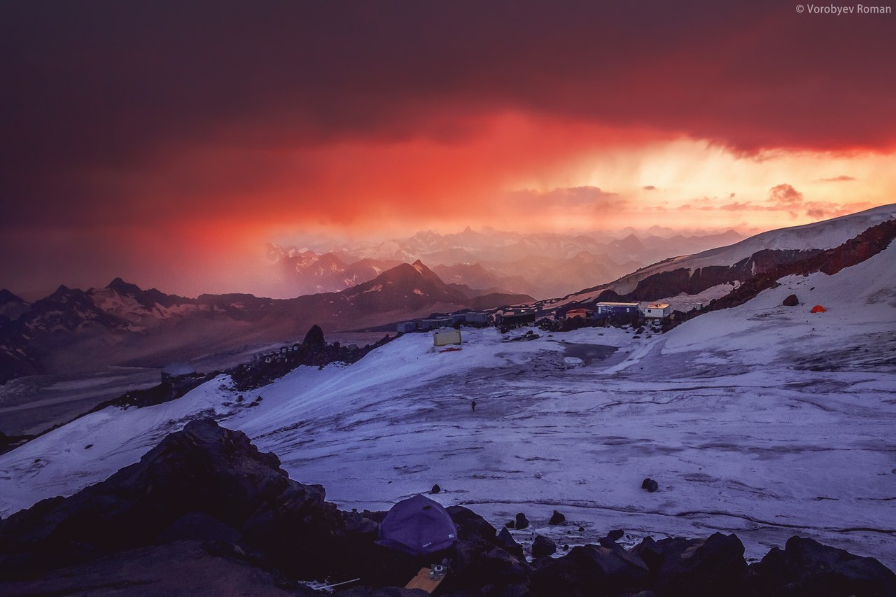 Elbrus slope. Good night. - Photo, Elbrus, Night, Paints, Russia