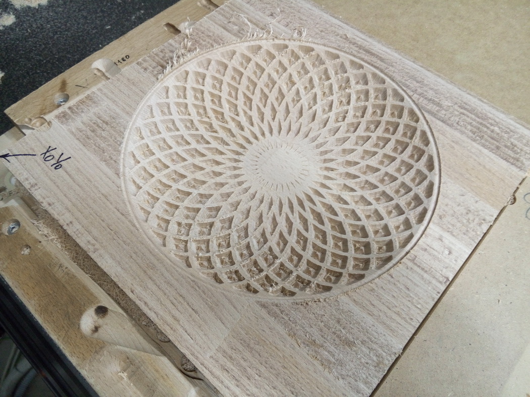 Decorative plate on a CNC machine - My, CNC, , Milling, Woodworking, Video, Longpost