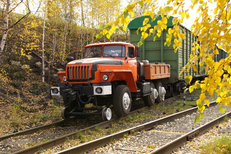 Driver with driver's license - Auto, Technics, On the railway track, Locomobile, Photo, Longpost, Railway