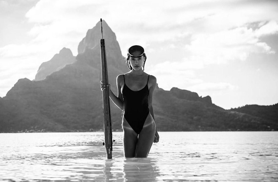 Alexis Ren - by Kim Akrich on Bora Bora - NSFW, Models, Girls, Beach, Longpost