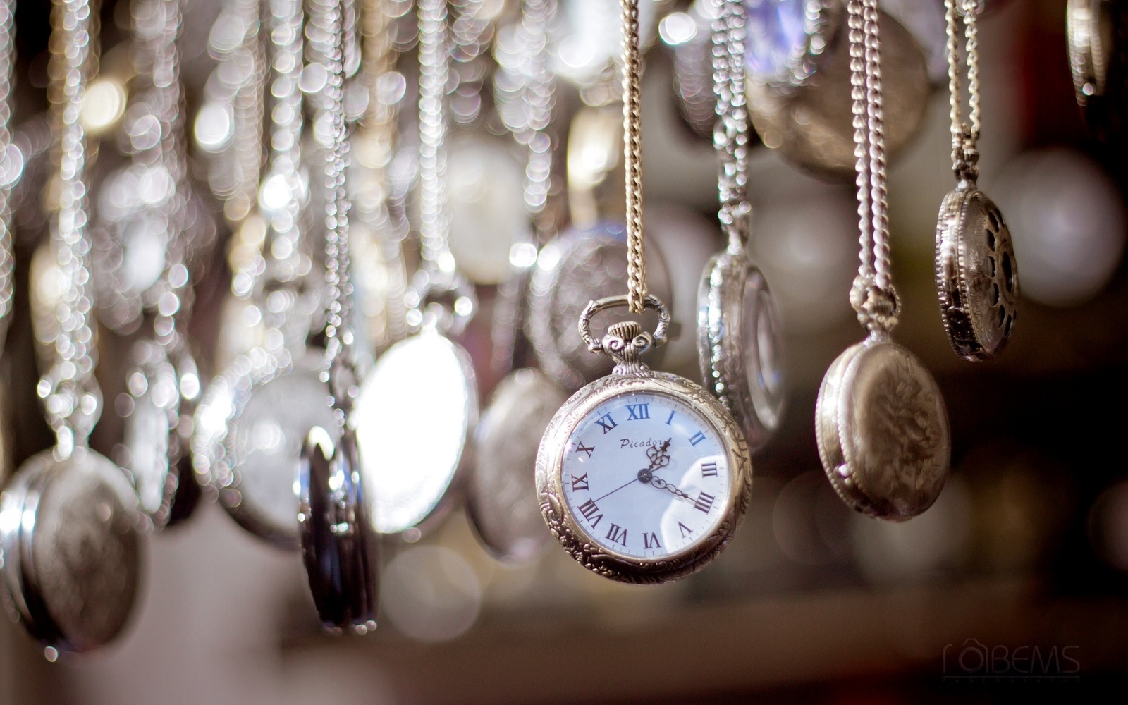 hour twenty - Clock, Pocket watch, Time, Wallpaper, At a wrong time, The essence of time