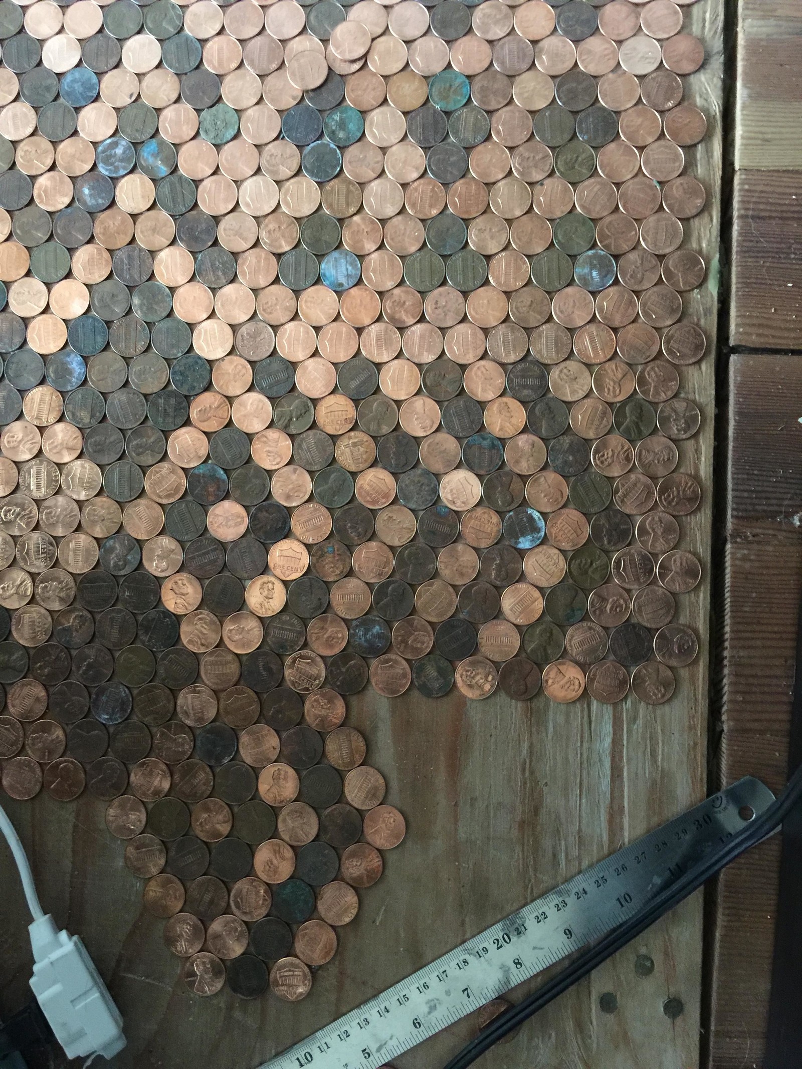 A woman made an amazing floor of 15,000 coins - Images, Longpost, Coin, , Imgur, Floor