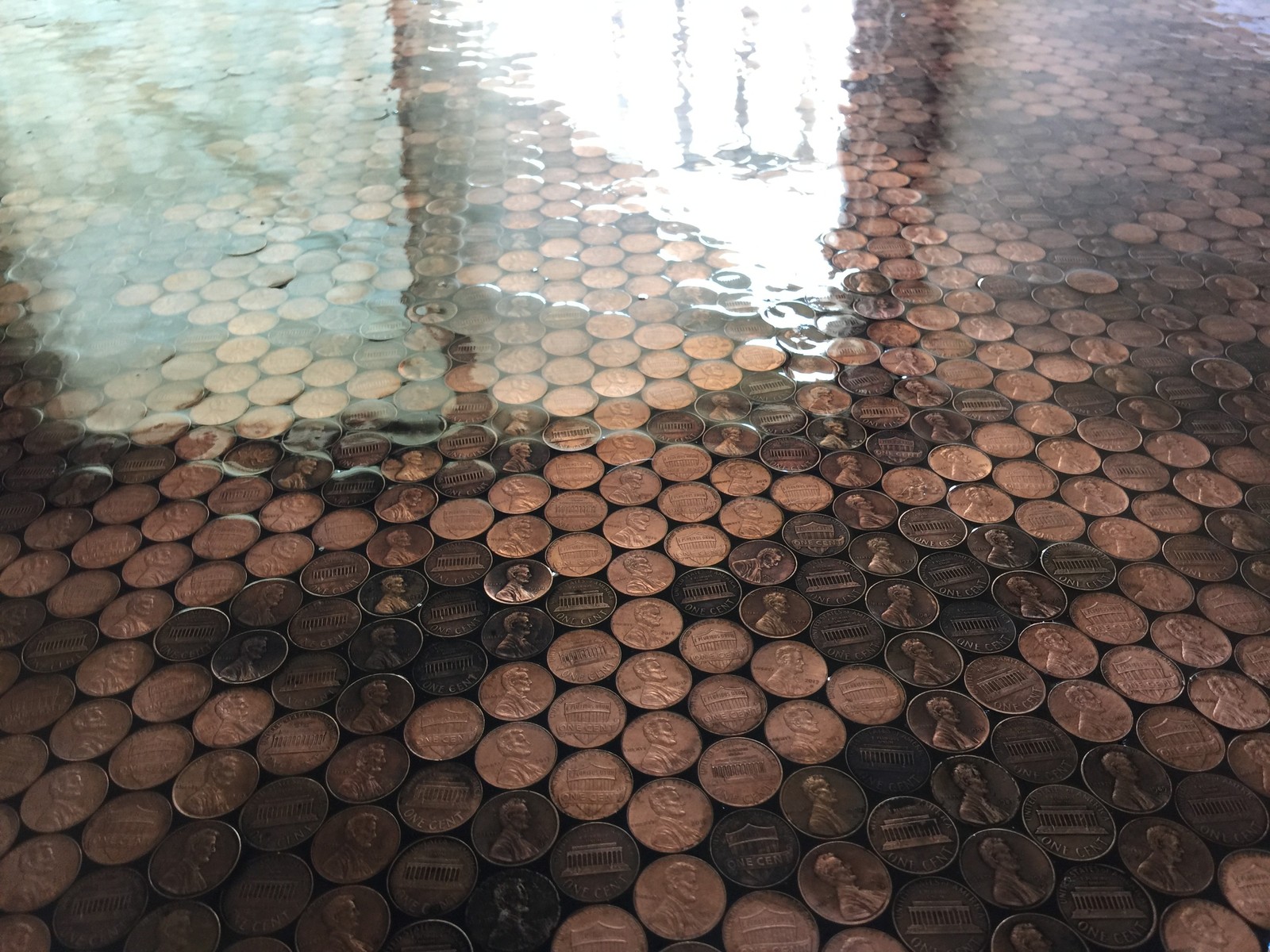 A woman made an amazing floor of 15,000 coins - Images, Longpost, Coin, , Imgur, Floor