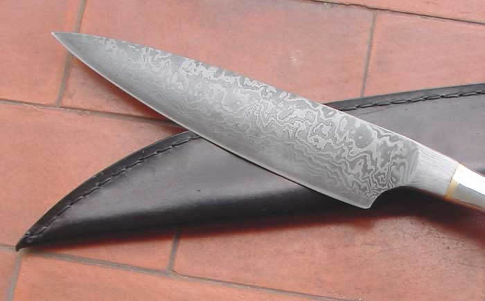 Нож из дамасской стали нож
