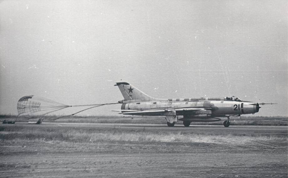 Fighter-bomber with variable geometry wing Sukhoi Su-17 (S-32) - Science and technology, Aviation, Dry, Su-17, , Su-7B, Longpost