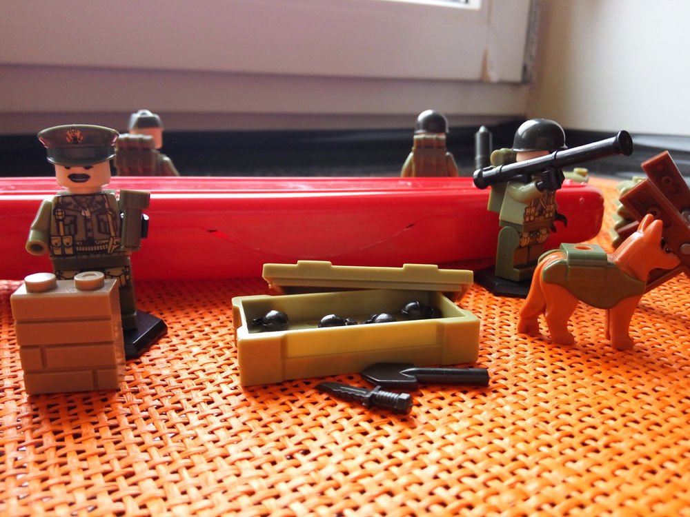 When a girl forgot her toothbrush - My, Lego, Toothbrush, The soldiers, Longpost, 