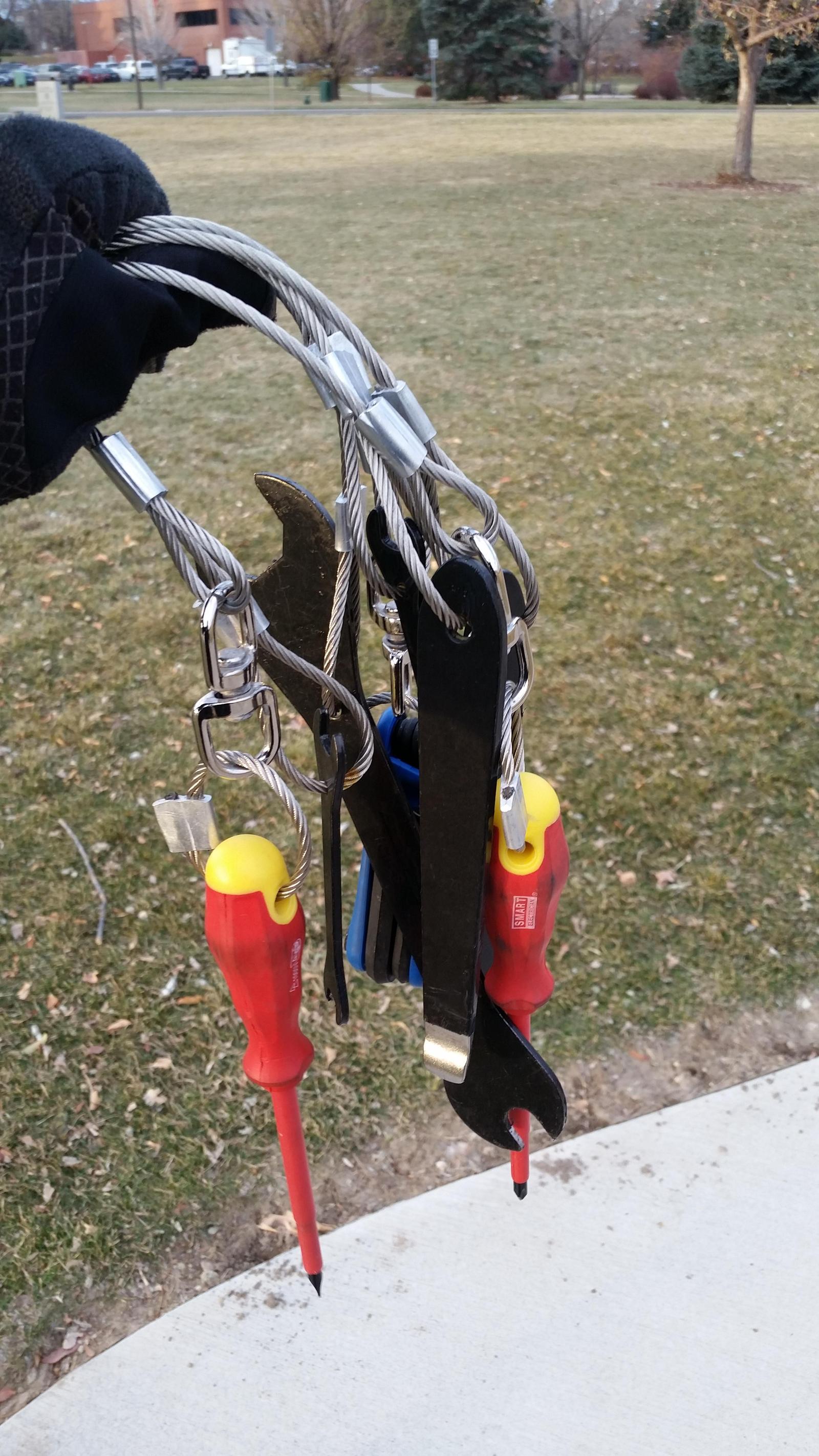 Here is a bicycle repair station you recently met in the city. - Photo, Longpost, Repair, A bike, , Screwdriver, Pump