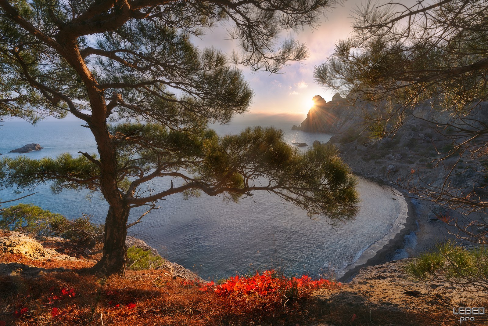 Черное море осенью. Пейзажи Крыма. Осенний Крым. Осенний пейзаж Крым. Осеннее море.