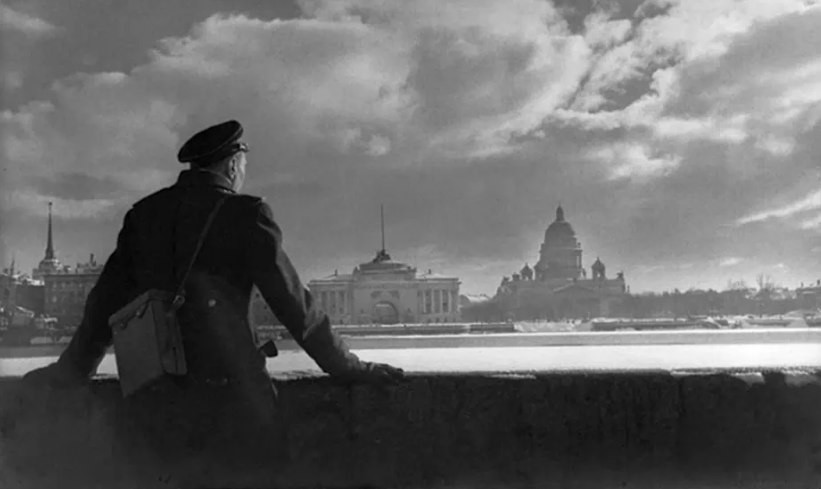 View from the University Embankment, 1943... - Saint Petersburg, Leningrad, The Great Patriotic War, Leningrad blockade, Story, Historical photo