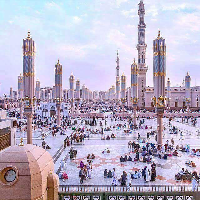 It looks like some kind of city from Star Wars, but it's the Arab city of Medina. - Medina, Star Wars, It seemed